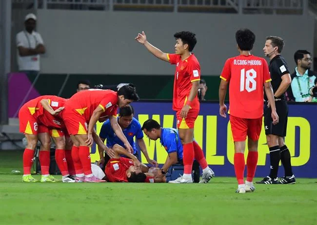 Người dùng đang tìm hiểu thông tin về cookie và quyền riêng tư